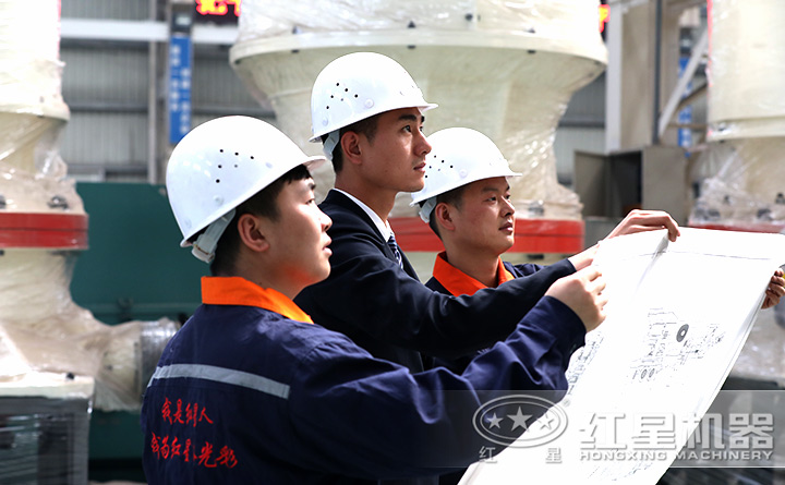 精湛技術人員現(xiàn)場指導設備的生產(chǎn)、制造