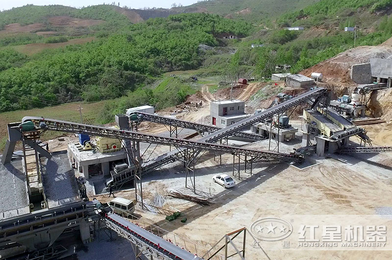 南陽生產(chǎn)現(xiàn)場，根據(jù)產(chǎn)量搭配生產(chǎn)線設(shè)備