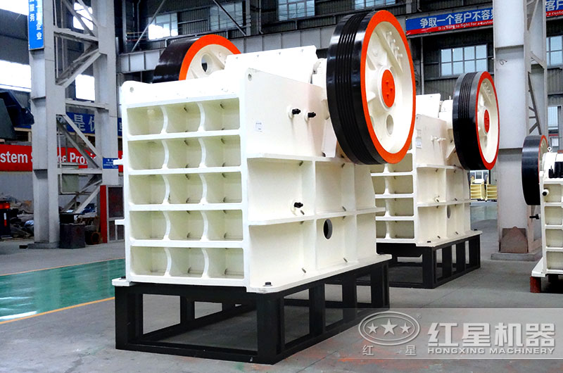 HD德版鄂破采用鍛造主軸，承載破碎力更大