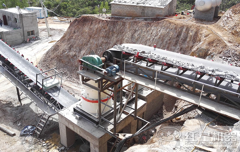 時產2000噸的破石機現(xiàn)場